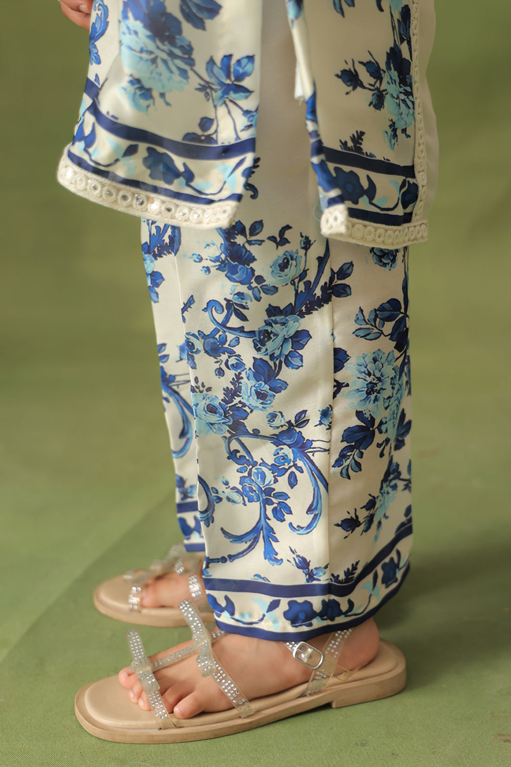 Morrocan Print Kurta With Straight Cut Pant Set