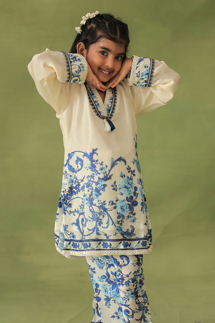 Morrocan Print Kurta With Straight Cut Pant Set