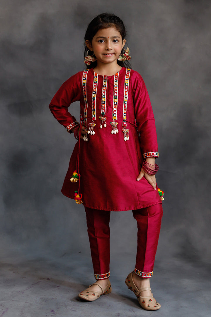 Pink Mirror Borders Kurta With Pants Set
