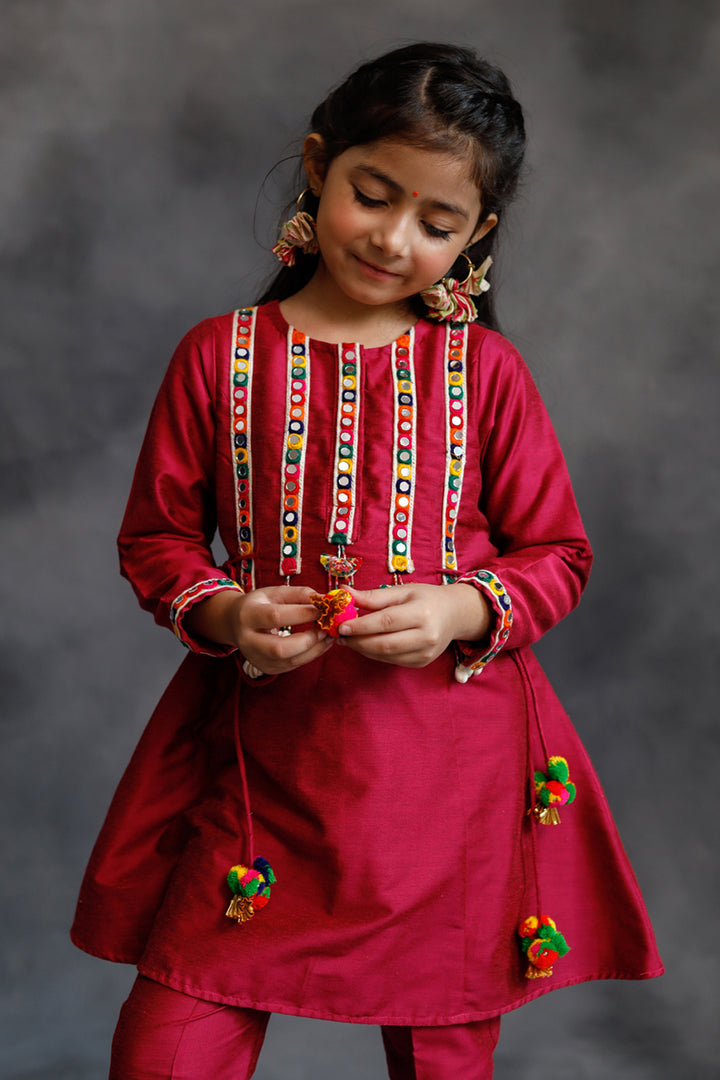 Pink Mirror Borders Kurta With Pants Set