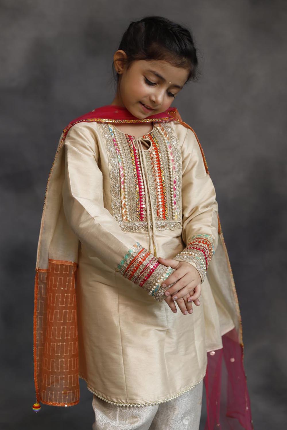 Rangeen Kurta 3-Piece Set