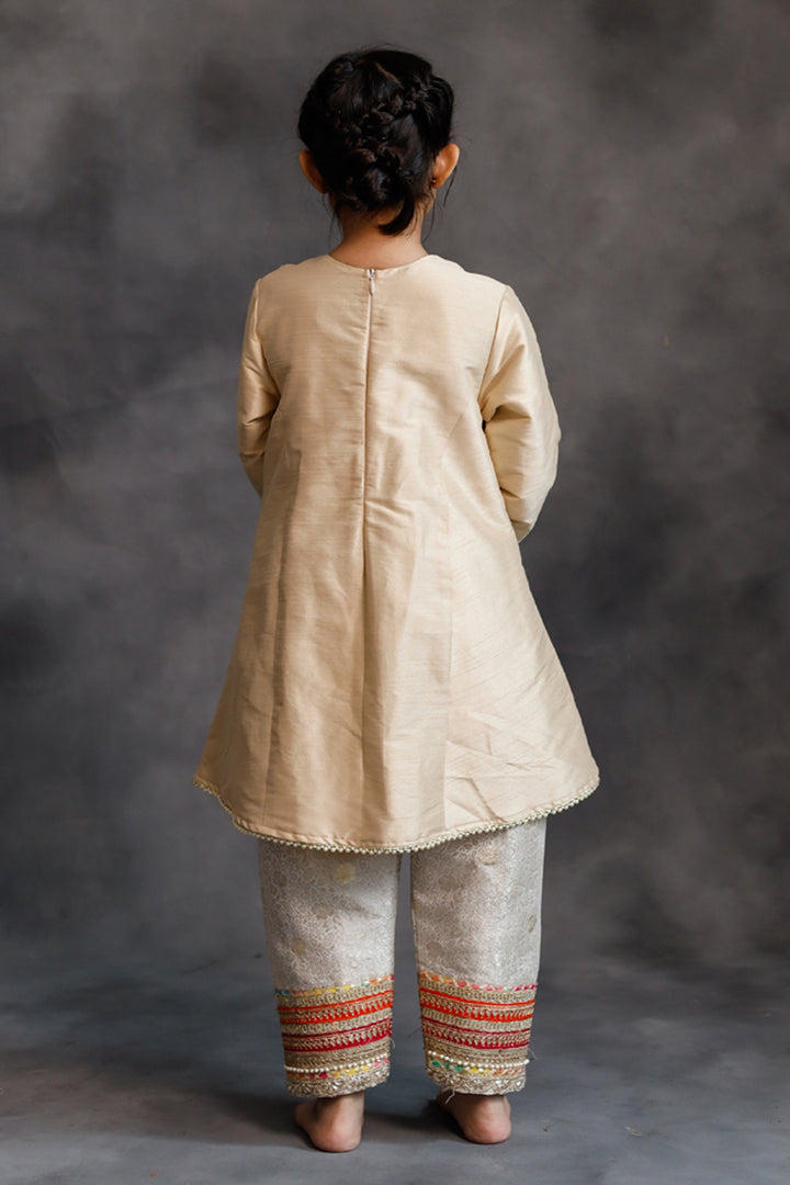 Rangeen Kurta 3-Piece Set