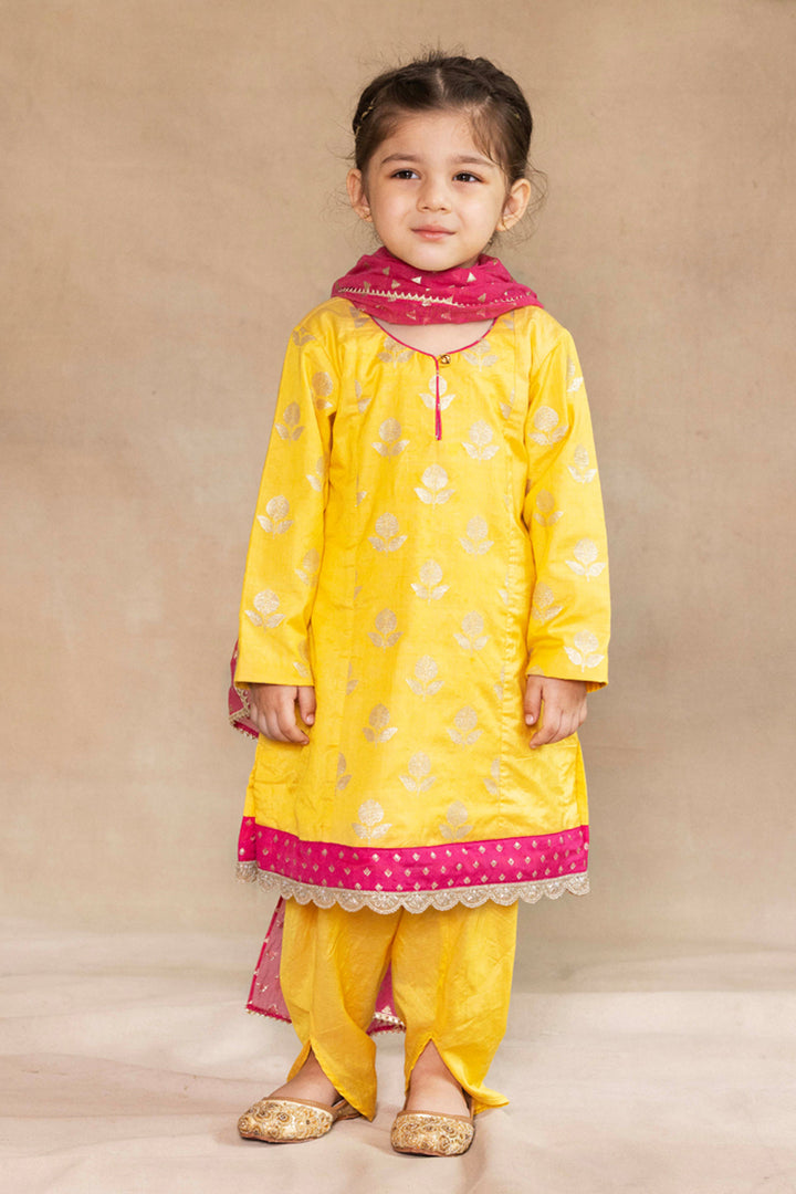 Yellow Banarasi Bootie Kurta With Yellow Tulip Pants and Dupatta Set