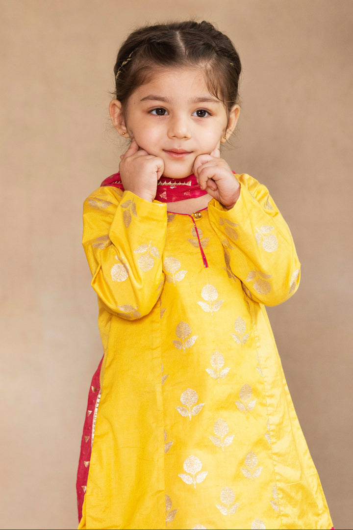 Yellow Banarasi Bootie Kurta With Yellow Tulip Pants and Dupatta Set
