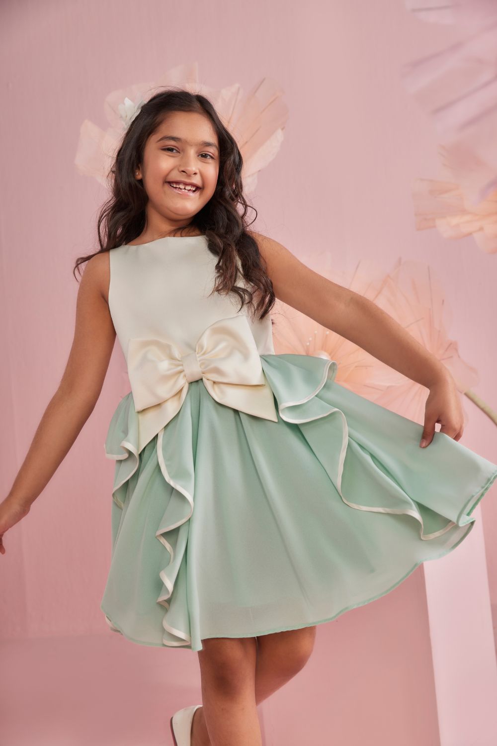 Ivory & Green Swirly Dress With Bow