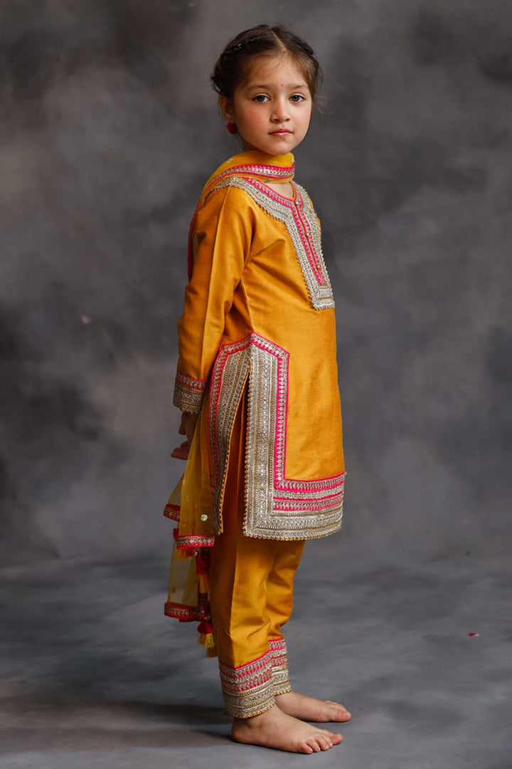 Haldi Yellow Kurta With Gold & Pink Borders Set – Yellow Kids Kurta Set | PNK – Isha Arora India