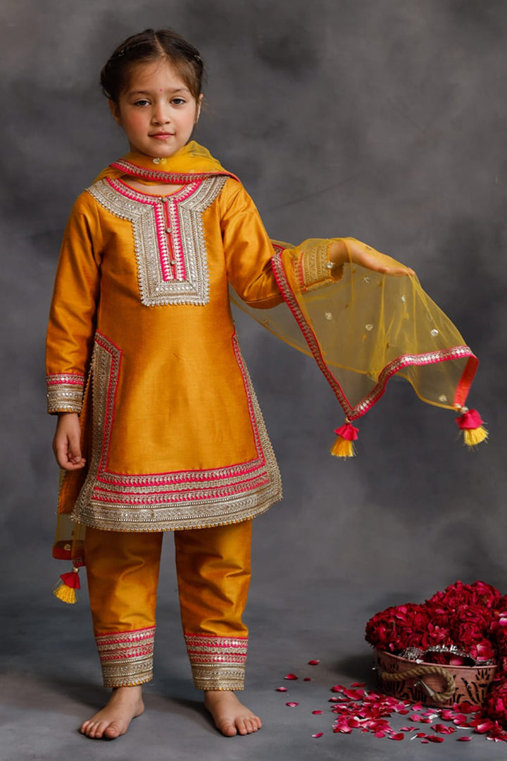 Haldi Yellow Kurta With Gold & Pink Borders Set – Yellow Kids Kurta Set | PNK – Isha Arora India