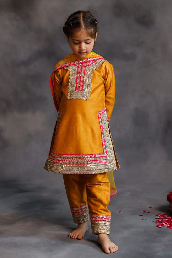 Haldi Yellow Kurta With Gold & Pink Borders Set – Yellow Kids Kurta Set | PNK – Isha Arora India