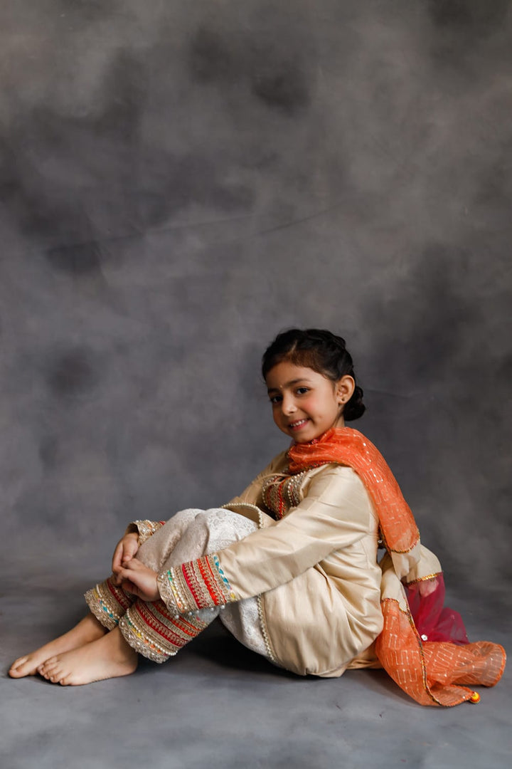 Rangeen Kurta 3-Piece Set – Pink Kids Kurta Set | PNK – Isha Arora India
