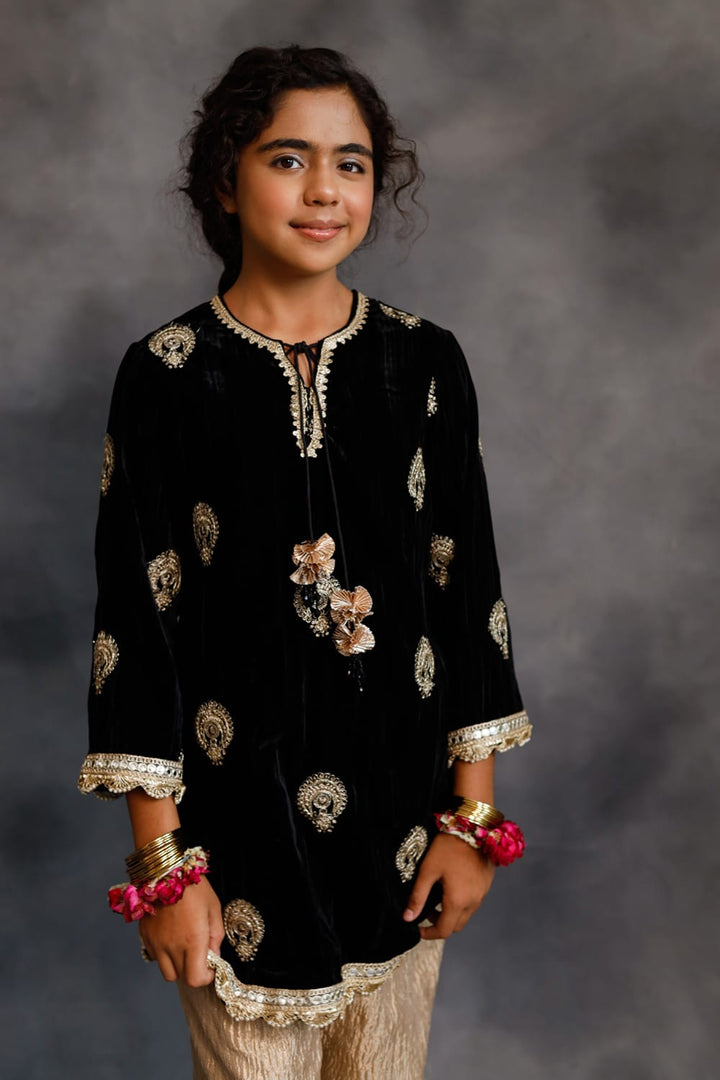 Short Black Velvet Kurta With Salwar Set – Black Kids Kurta Set | PNK – Isha Arora India