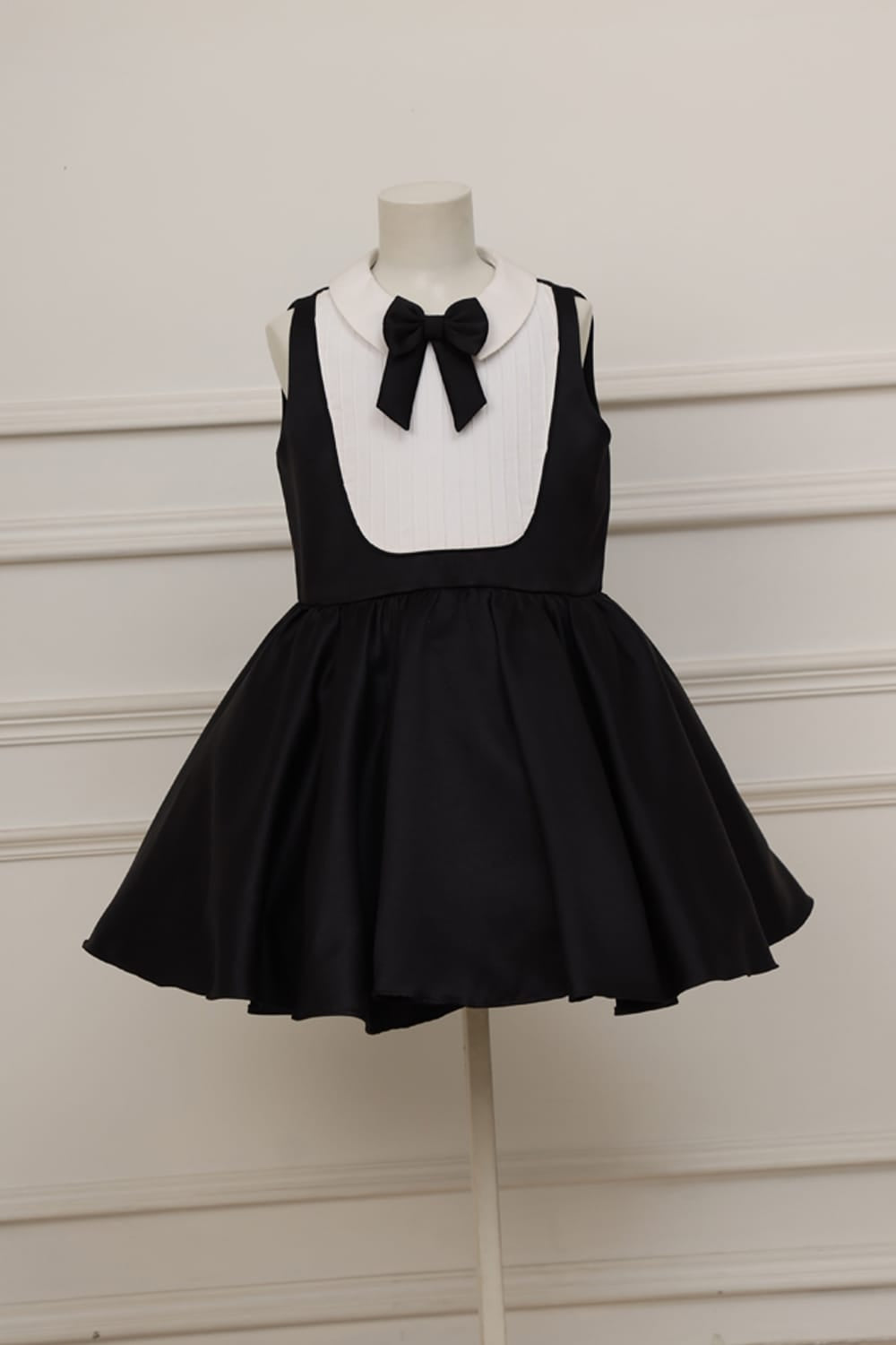 Black & White Classic Dress – Black Designer Dress for Girls | PNK – Isha Arora India